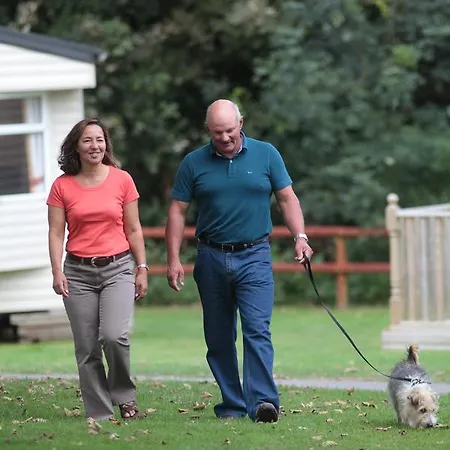 Hedley Wood Caravan Park Holiday park 4*