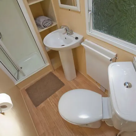 Hedley Wood Caravan Park Holiday park 4*