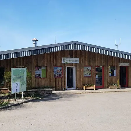 Hedley Wood Caravan Park Holiday park 4*